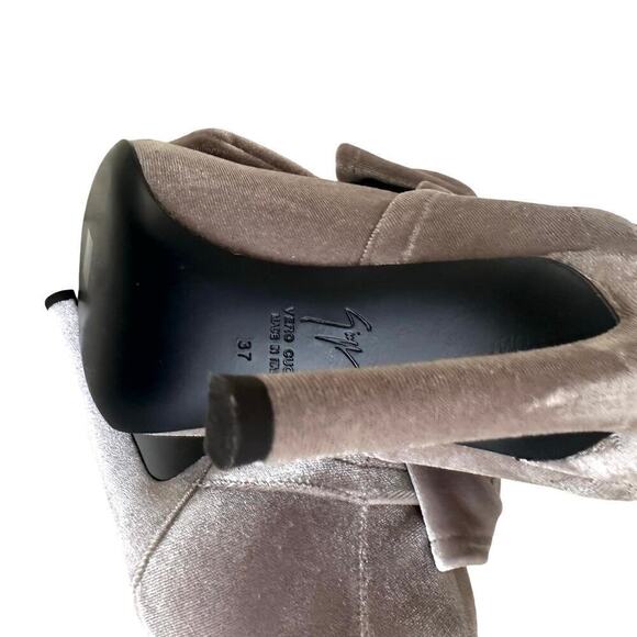 Giuseppe Zanotti Gray Soft Velvet Bow Stiletto Heel Ankle Boots Booties Sz 37 - Picture 8 of 9
